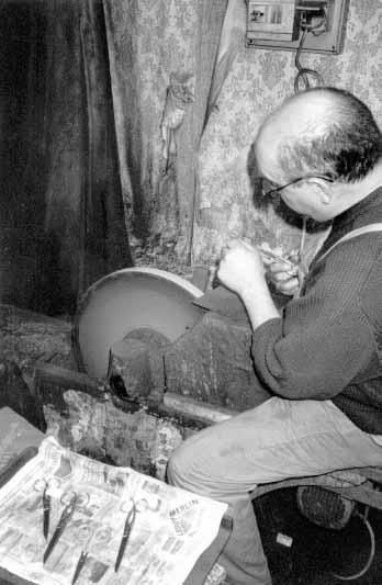 image 348 x 533 - 26.4 ko